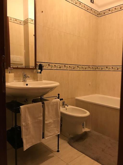 Lunghezza Apartment With Private Parking - Roma Est. מראה חיצוני תמונה
